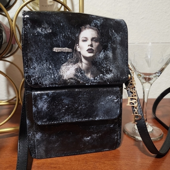 Taylor Swift Reputation Inspired Crossbody Bag - Picture 2 of 12